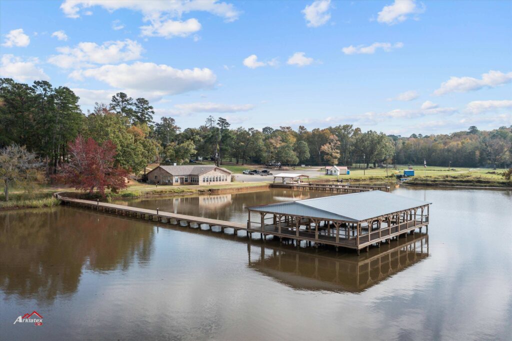 RV Park Lake Striker